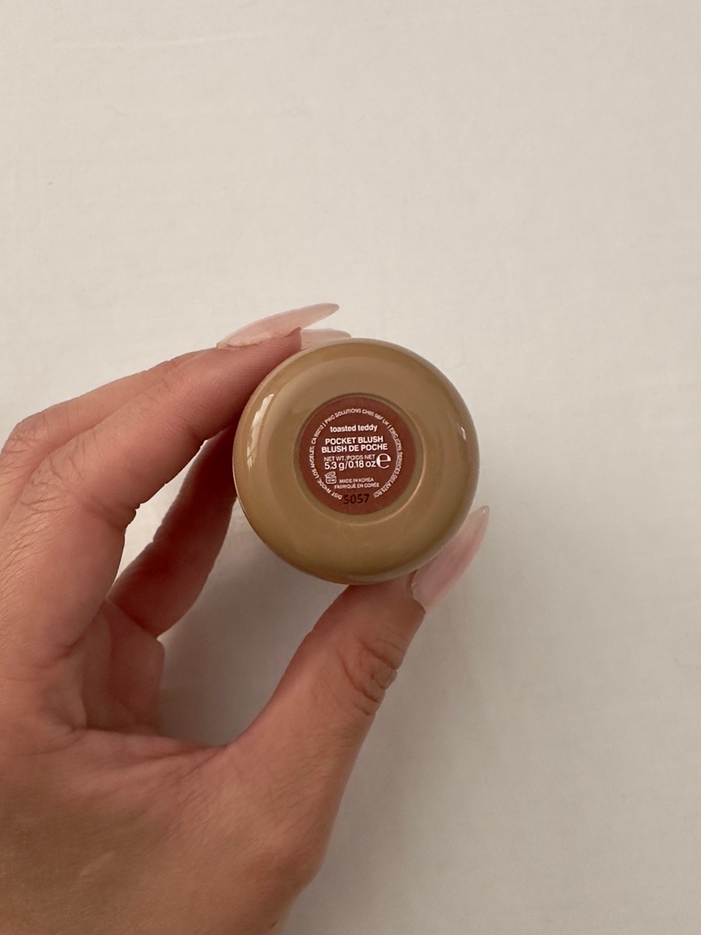 Rhode Pocket Blush Toasted Teddy - Picture 3 of 5